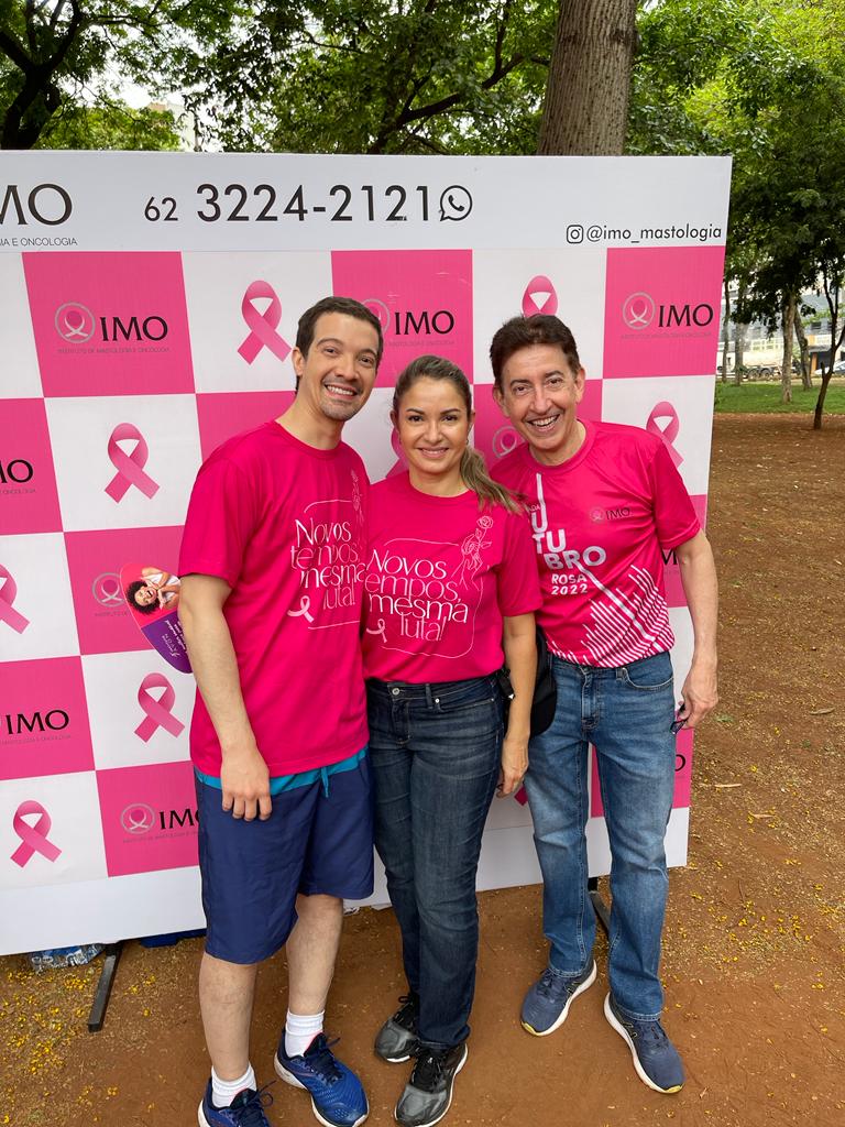 Médicos do IMO participam das ações de Outubro Rosa. Foto: Hospital Araújo Jorge