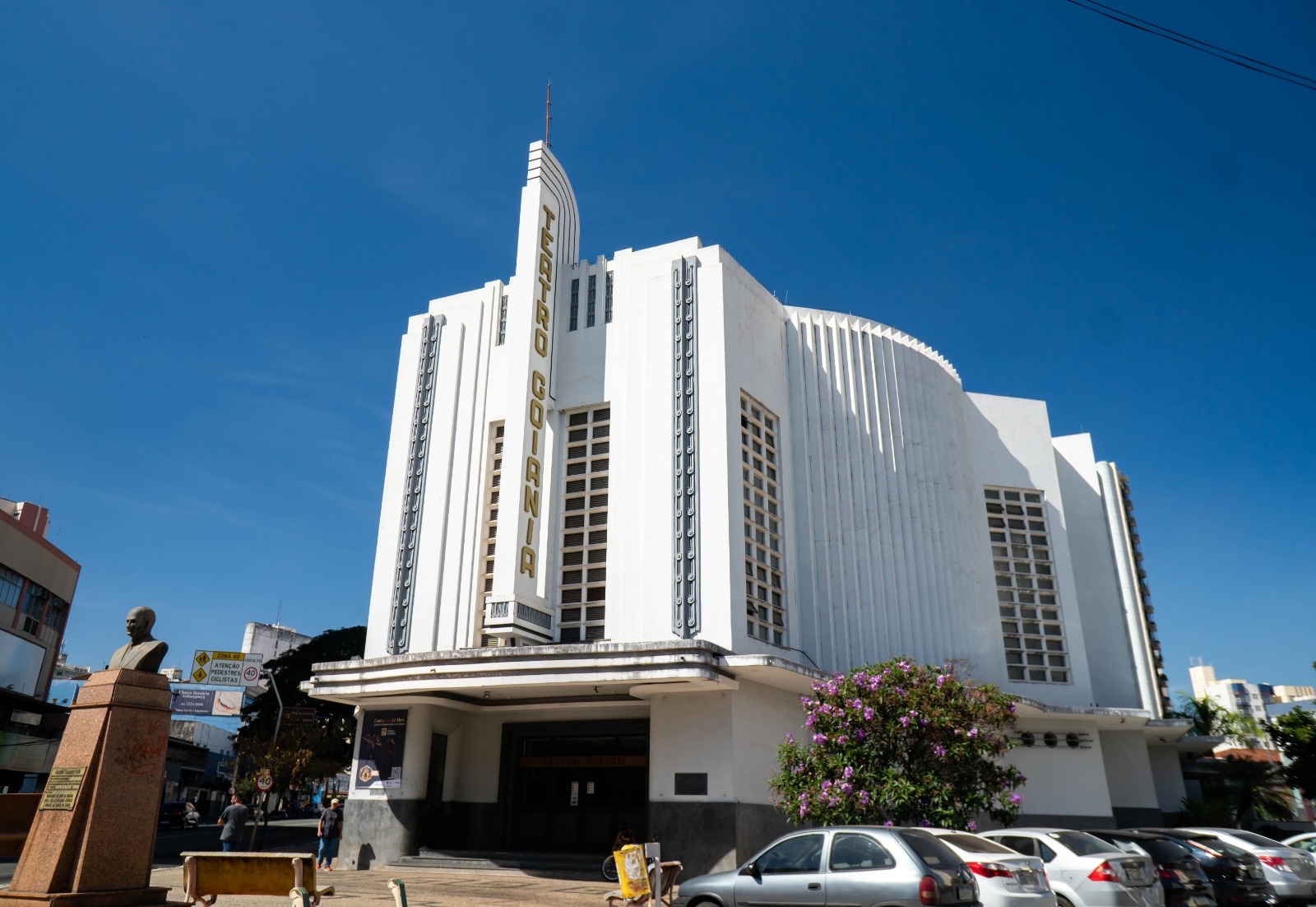 o que fazer em Goiânia feriado teatro goiânia