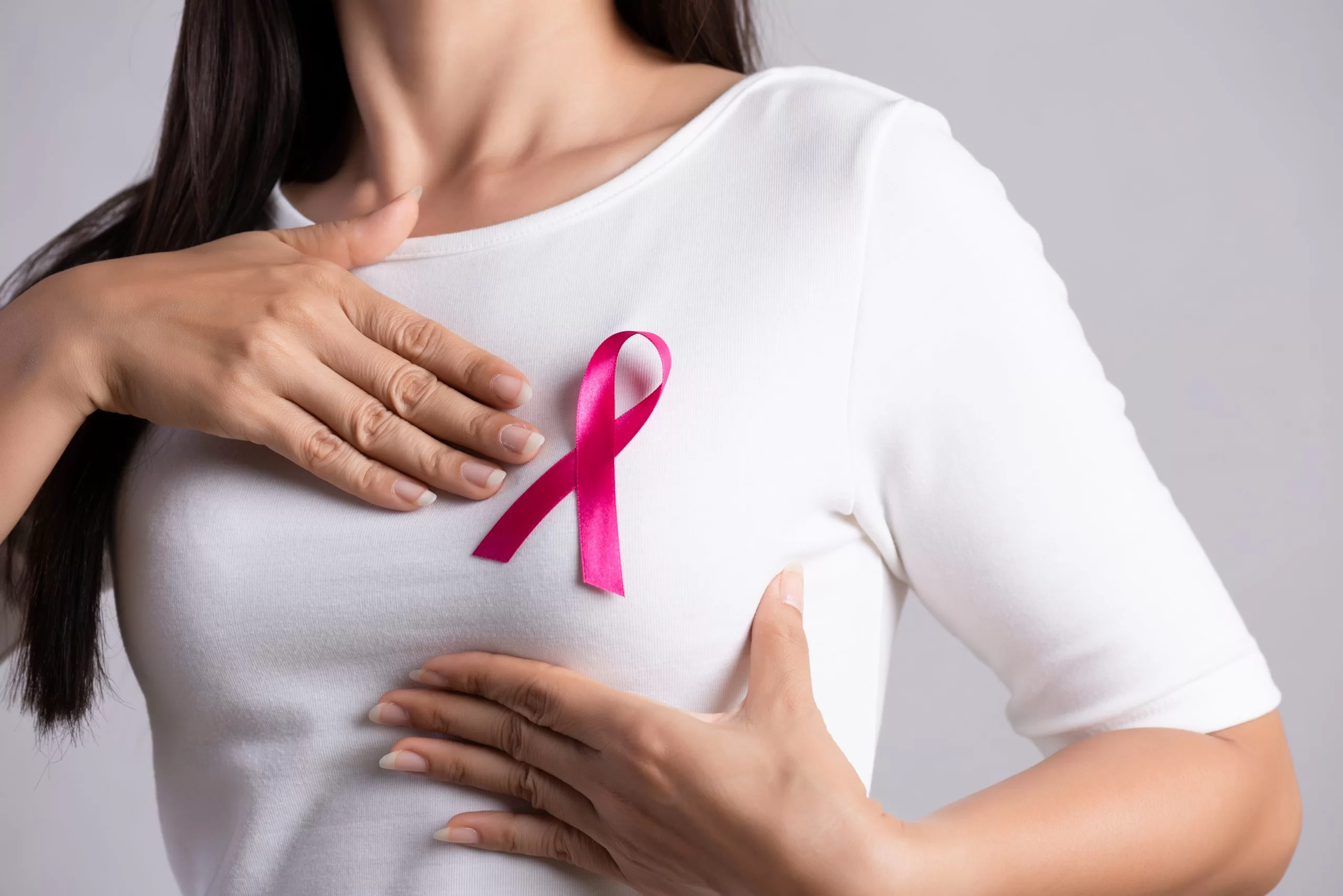 outubro-rosa-mulheres jovens cancer de mama