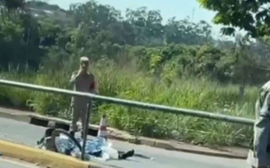 Ciclista morre após ser atingido por viatura do Corpo de Bombeiros, em Goiânia