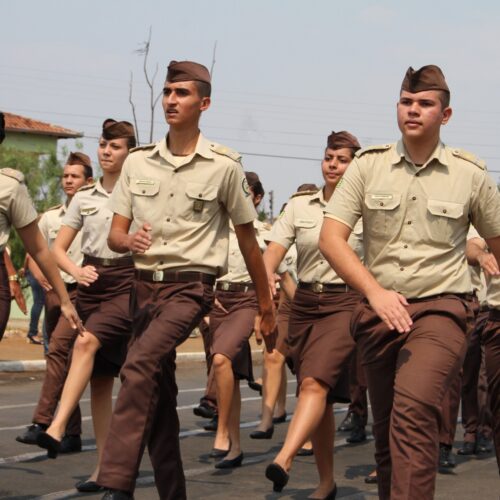 Exporobô alunos de Colégios da Polícia Militar de Goiás expõem protótipos até 6 de dezembro