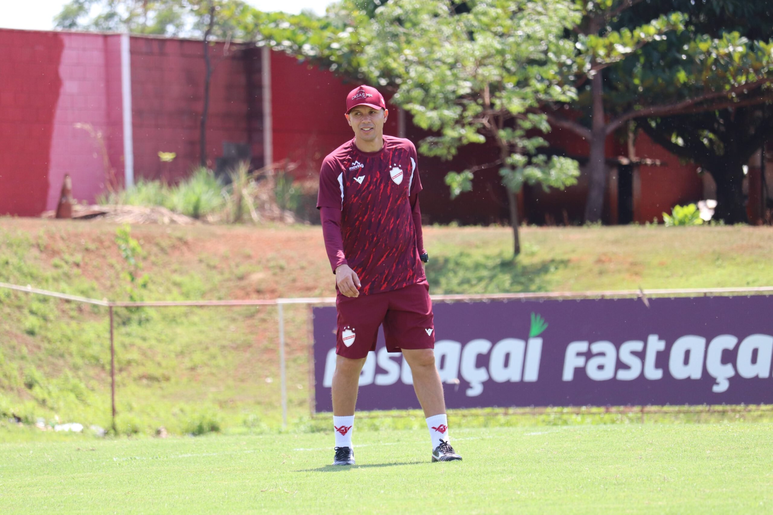 Higo Magalhães vê jogo contra o Vitória como crucial para o acesso: “Temos que ser letais”