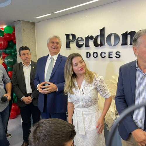 Caiado presta solidariedade à empresa Perdomo Doces. Foto: Diário de Goiás