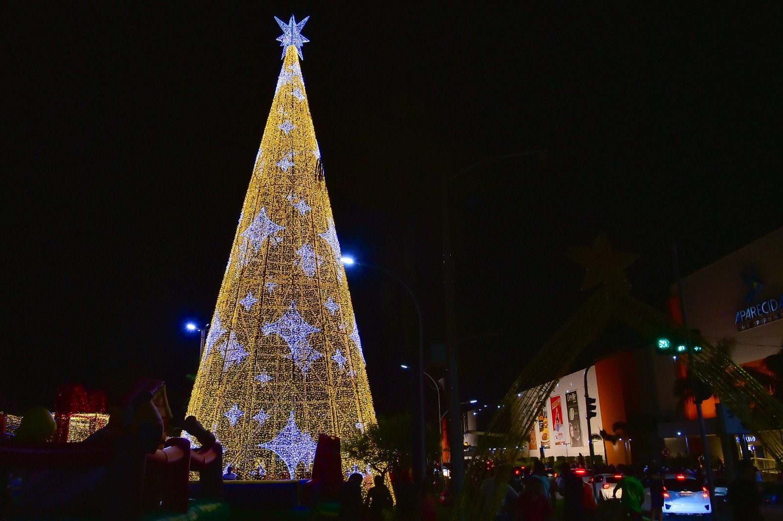 Cantata de Natal desta terça-feira (12) marca comemorações do 'Natal Luz de Aparecida'