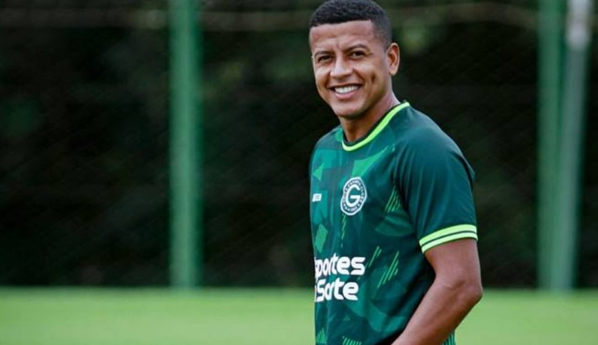 Com propostas da Série A do Brasileirão, lateral Maguinho deixa o Goiás