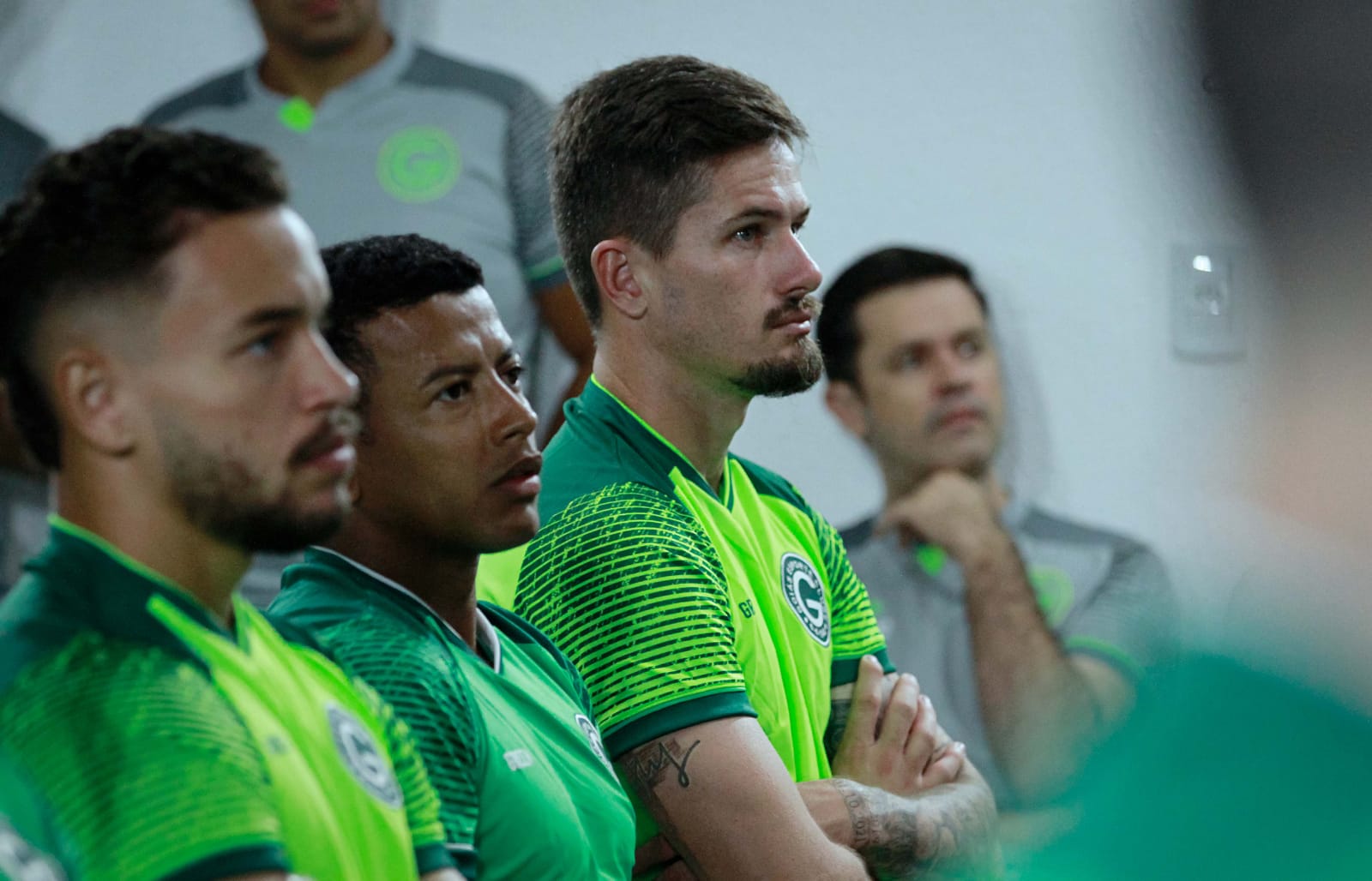 Goiás inicia pré-temporada sem o volante Morelli, com o goleiro Tadeu e quatro reforços