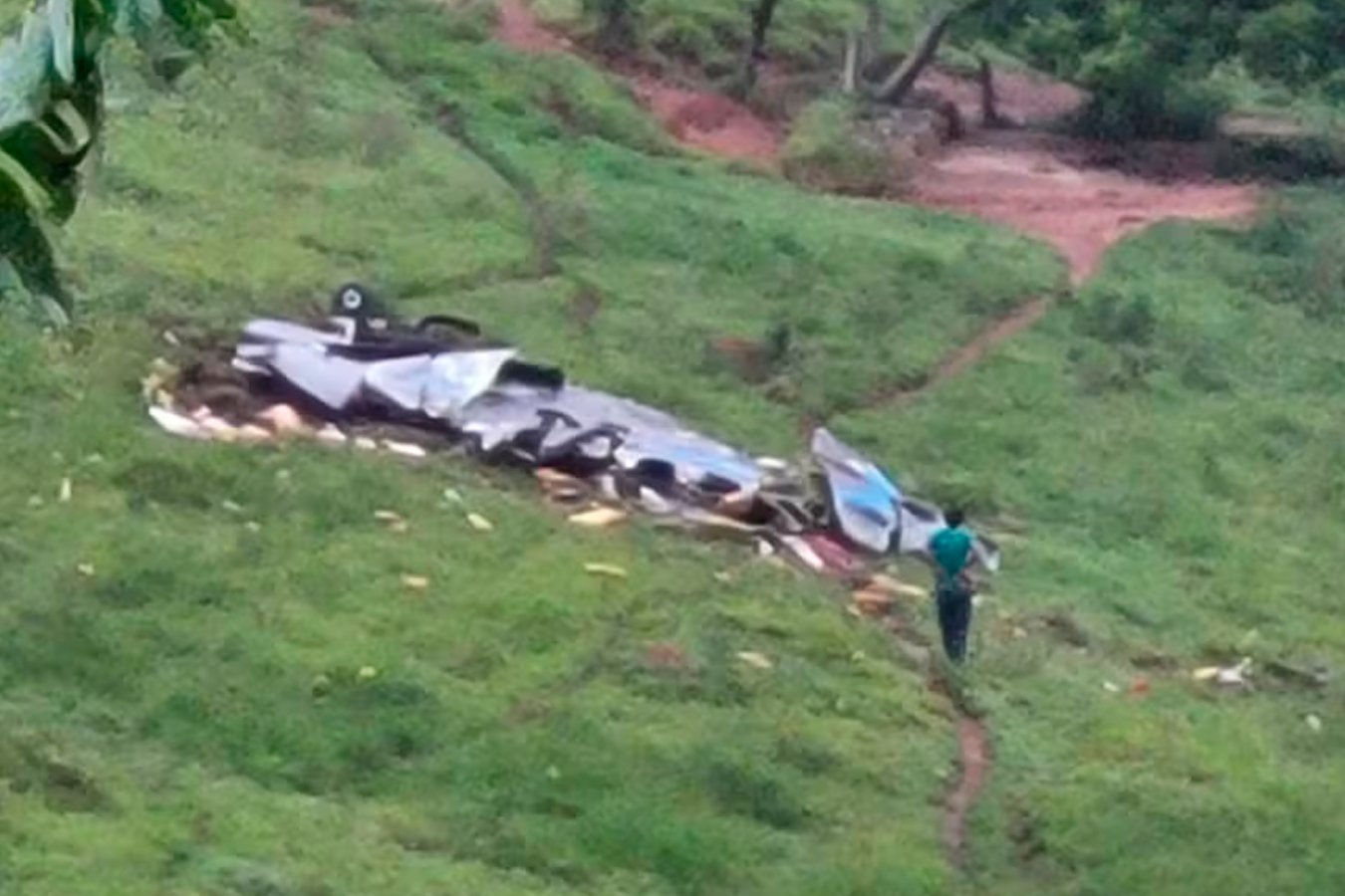 Sete pessoas morrem em queda de avião em Minas Gerais