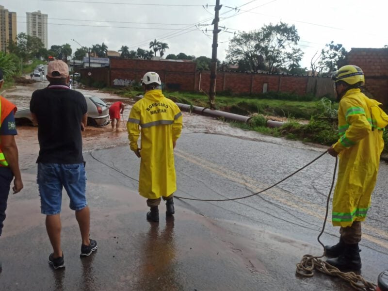 Alagamento e enxurrada em Goiânia. Foto: Defesa Civil