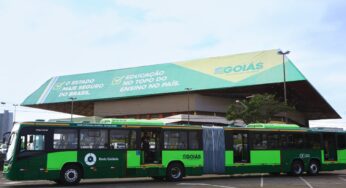 “É algo que a população merece”, diz Caiado sobre primeiro ônibus elétrico de Goiânia