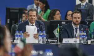 ministro-da-fazenda-fernando-haddad-e-secretario-executivo-do-ministerio-bilionários