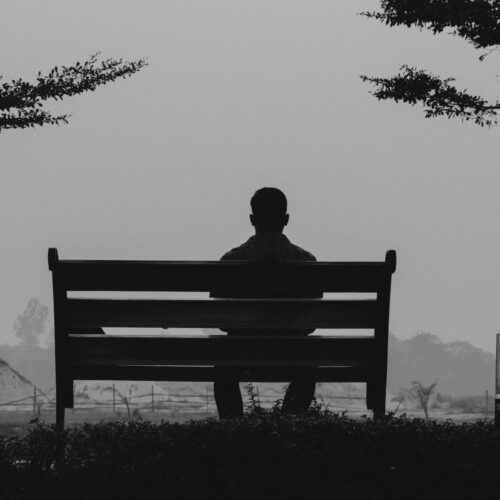 Homem solitário. Foto: Ferdous Hasan/Pexels