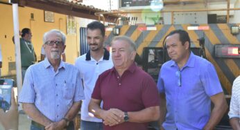 Prefeito Vilmar Mariano acompanha obras de recapeamento do Setor Veiga Jardim em Aparecida