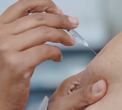 Campanha-de-Vacinacao-contra-Influenza_Marco-Monteiro-1000x450