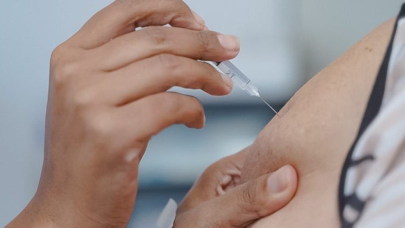 Campanha-de-Vacinacao-contra-Influenza_Marco-Monteiro-1000x450