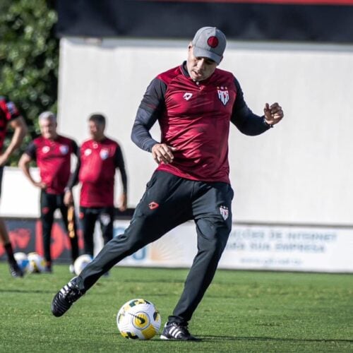 Jair Ventira - Técnico do Atlético