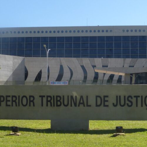 cnj superior tribunal de justiça vestimentas cropped legging