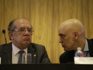 gilmar-mendes-e-alexandre-de-moraes foro privilegiado