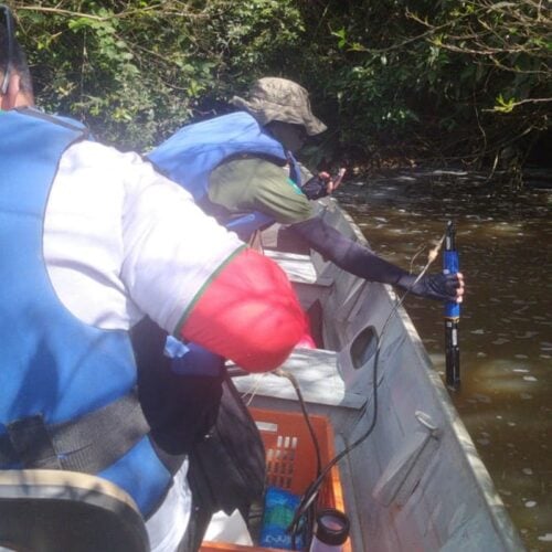 Semad investiga mortes de peixes no Rio Vermelho. Foto: Semad