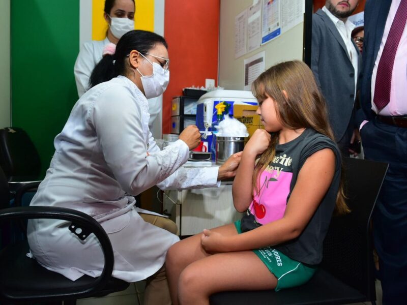 Vacina contra a dengue em Goiânia. Foto: Jucimar de Sousa/SMS