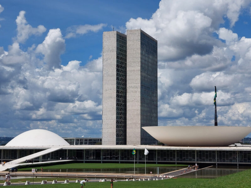 Aumento dos salários promotres e juízes congresso senado