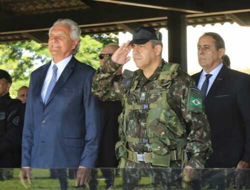 ronaldo caiado forças armadas dia do exército