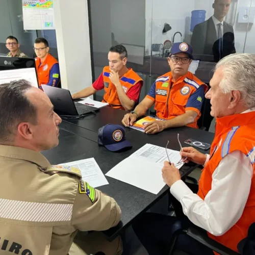 Gabinete de crise dos bombeiros de Goiás em missão pelo RS. Foto: CBMGO