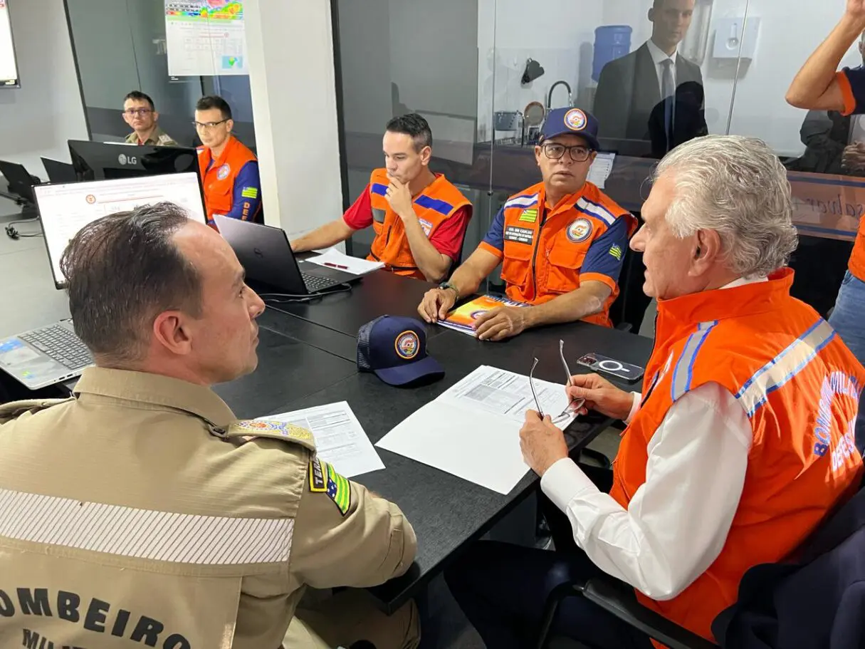 Gabinete de crise dos bombeiros de Goiás em missão pelo RS. Foto: CBMGO