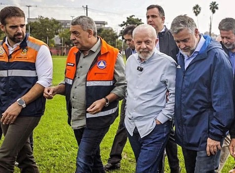 Lula e comitiva de ministros no Rio Grande do Sul. Foto: Reprodução