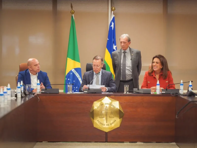 Gracinha Caiado e o presidente do TJGO Carlos França se uniram para ações conjuntas nas comunidades Kalungas. Foto: Hegon Corrêa