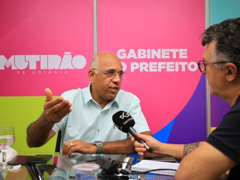 Rogério Cruz em entrevista com Altair Tavares. Foto: Jackson Rodrigues/Secom