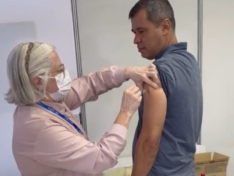 Vacinação contra a gripe na Pecuária. Foto: SMS Goiânia