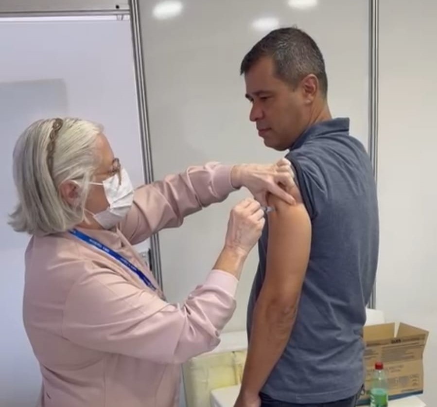 Vacinação contra a gripe na Pecuária. Foto: SMS Goiânia