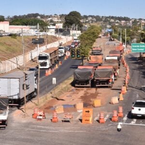 Obras da Seinfra na Perimetral Norte. Foto: Walter Peixoto/Seinfra