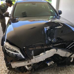 Mercedes do acidente que matou vigilante na GO-020. Foto: Reprodução/DICT