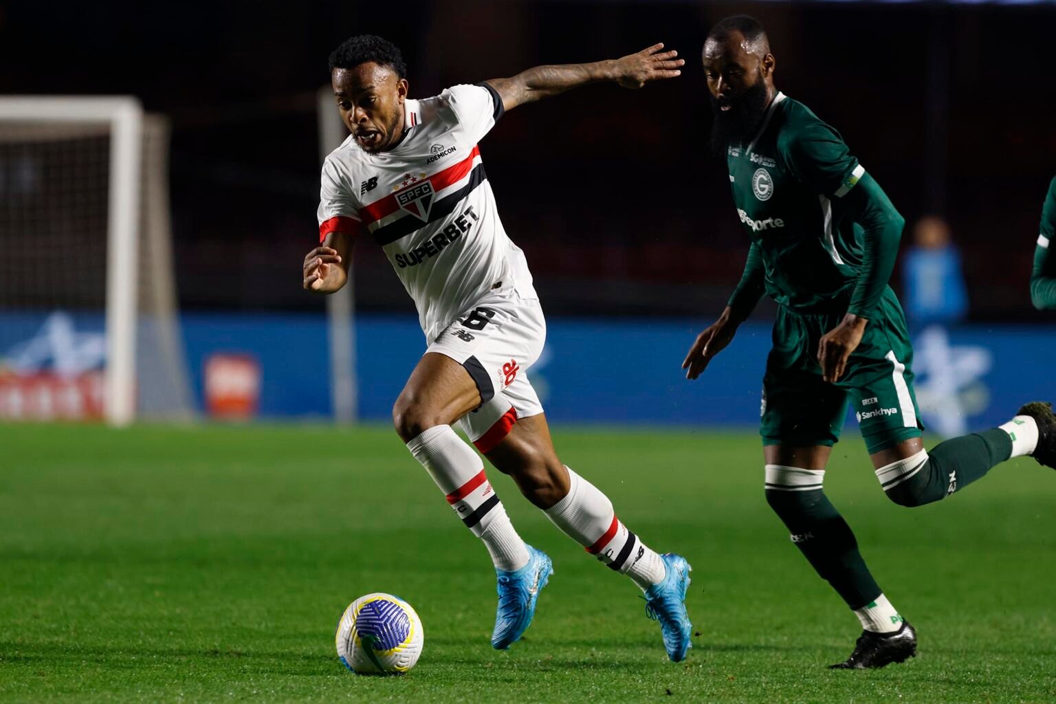 Copa do Brasil: Goiás tem jogador expulso na etapa inicial e acaba derrotado pelo São Paulo