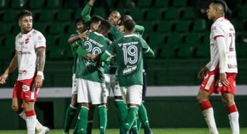 Vila Nova perde para o lanterna Guarani e completa cinco jogos sem vencer no Brasileiro Série B