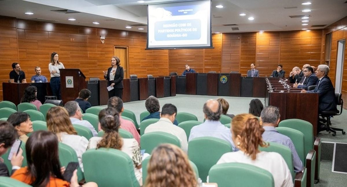 Juízes eleitorais abordam com partidos poder de polícia sobre a propaganda e as pesquisas eleitorais