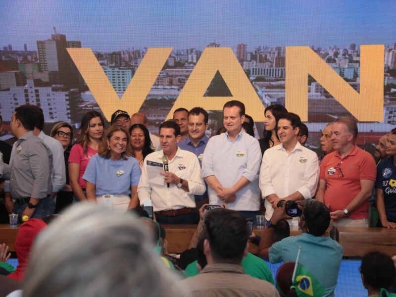 Vanderlan anuncia vice Paulo Daher na presença de Gilberto Kassab. Foto: Divulgação