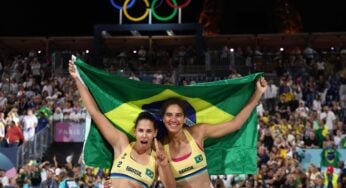 Campeãs de tudo, Duda e Ana Patrícia conquistam o ouro no vôlei de praia em Paris