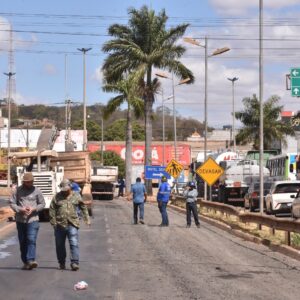 Obras na Avenida Perimetral Norte. Foto: Walter Peixoto