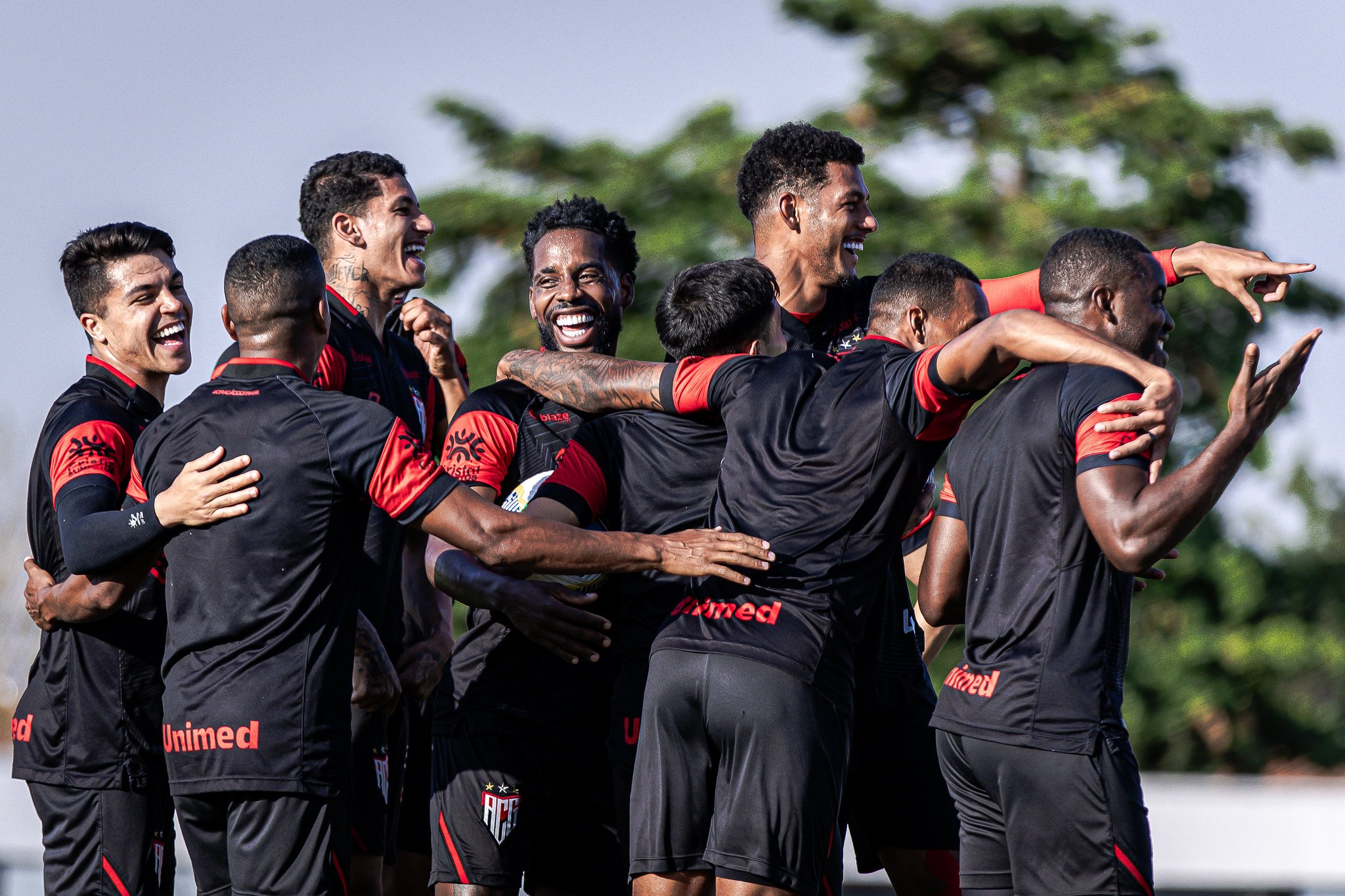 Atlético-GO x Vitória-BA: Onde assistir ao vivo o jogo pelo Campeonato Brasileiro da Série A