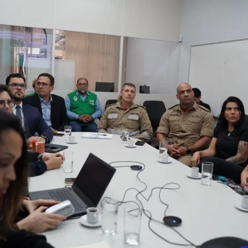 Reunião para apresentar resultados do Gabinete de Crise da Saúde de Goiânia. Foto: Iron Braz