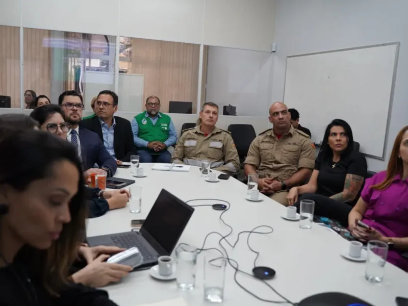 Reunião para apresentar resultados do Gabinete de Crise da Saúde de Goiânia. Foto: Iron Braz