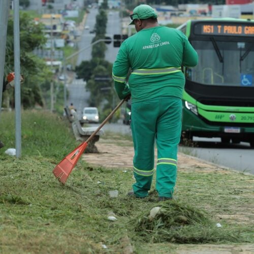 força-tarefa de limpeza em Aparecida de Goiania. Foto: Rodrigo Estrela