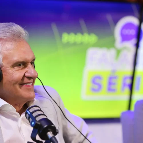 Ronaldo Caiado em entrevista à Rádio Interativa. Foto: Wesley Costa