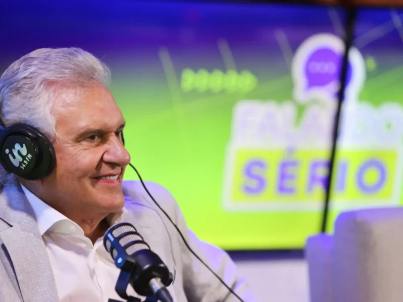 Ronaldo Caiado em entrevista à Rádio Interativa. Foto: Wesley Costa